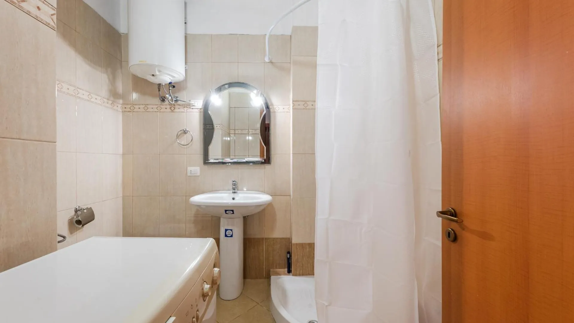 Beachfront Apartments Durrës 0*,  Albanien