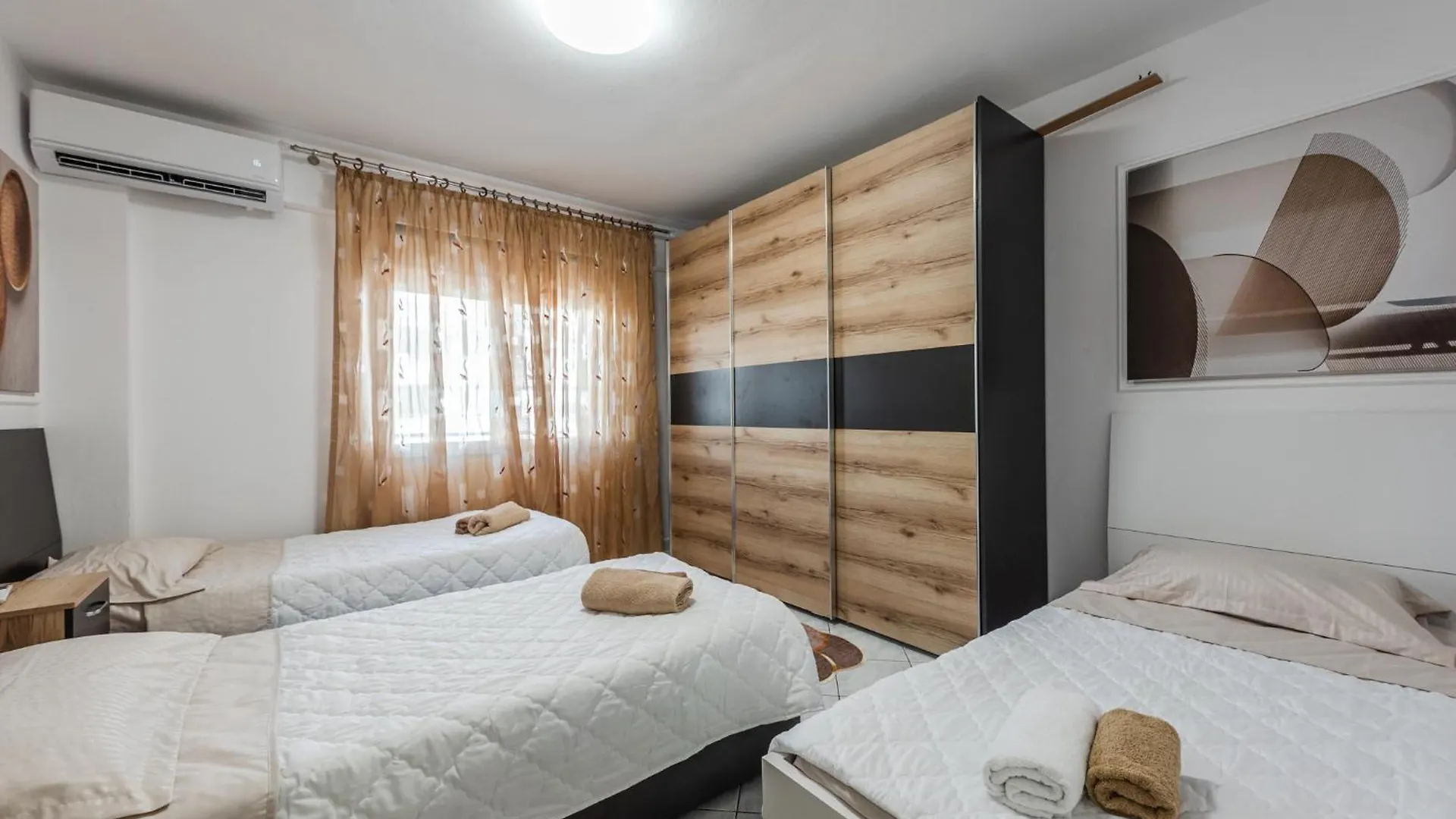 Beachfront Apartments Durrës 0*,