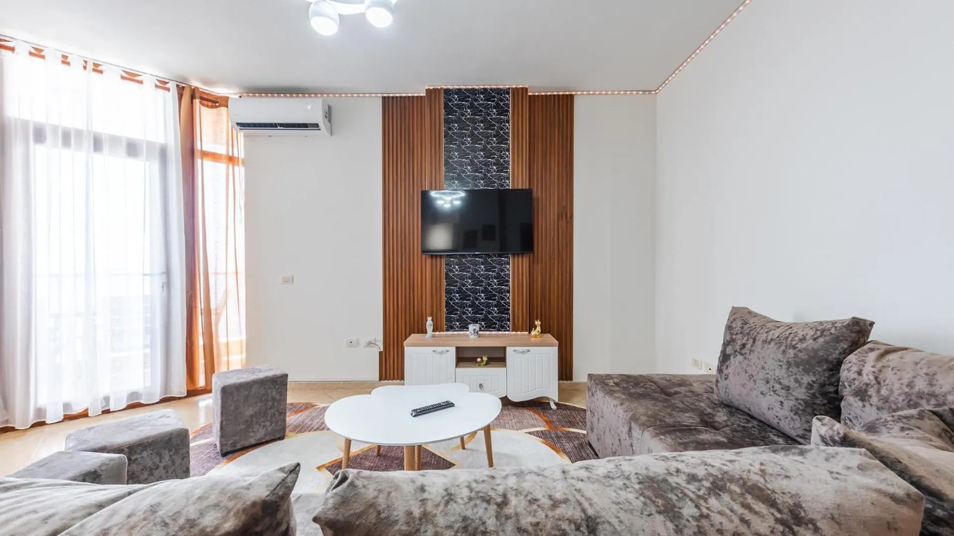 Beachfront Apartments Durrës 0*,  Albanien